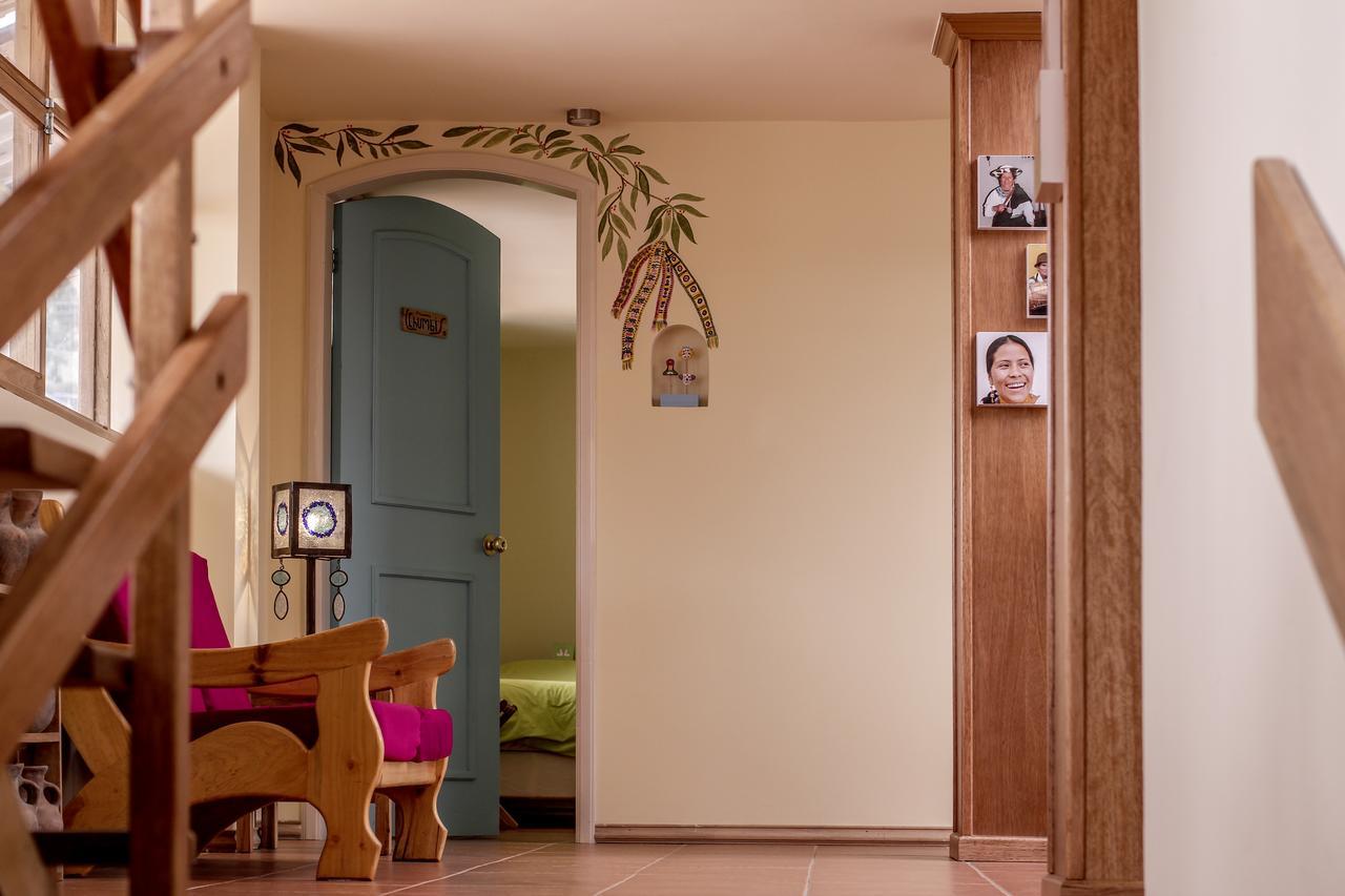 Inti Sisa Art Guesthouse Guamote Buitenkant foto